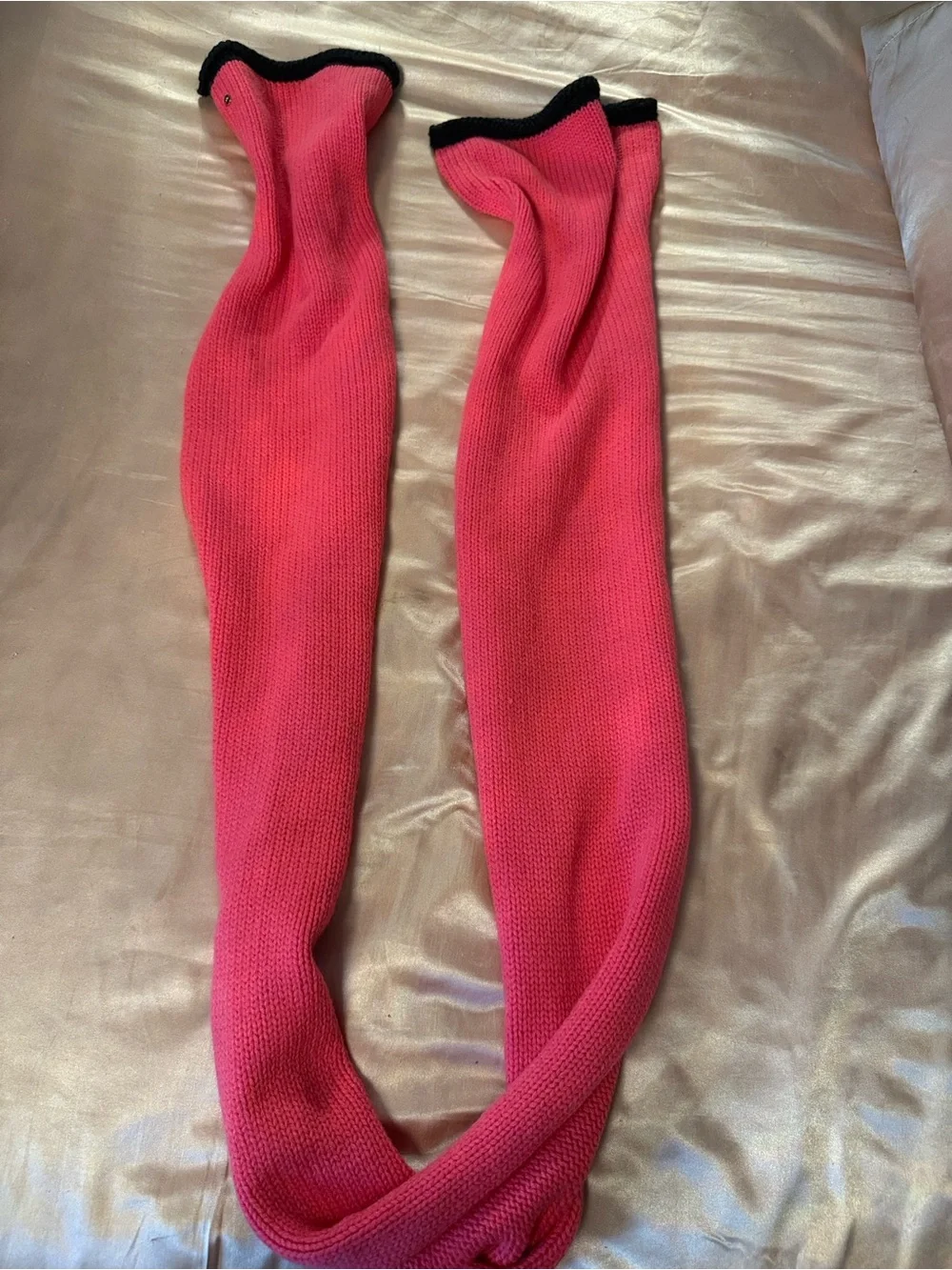 kate spade Hot Pink and Black Knit Glove & Scarf Set